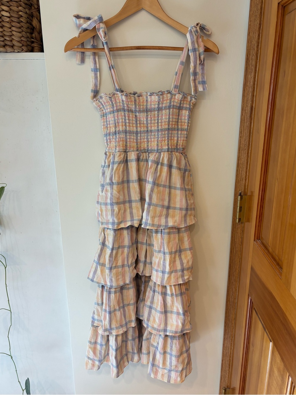 Storia tiered midi dress size small